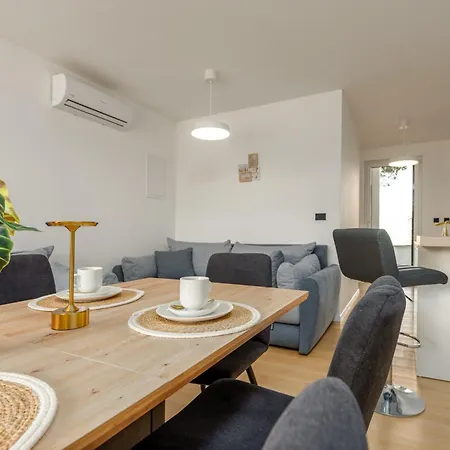 Seaside House - 25245